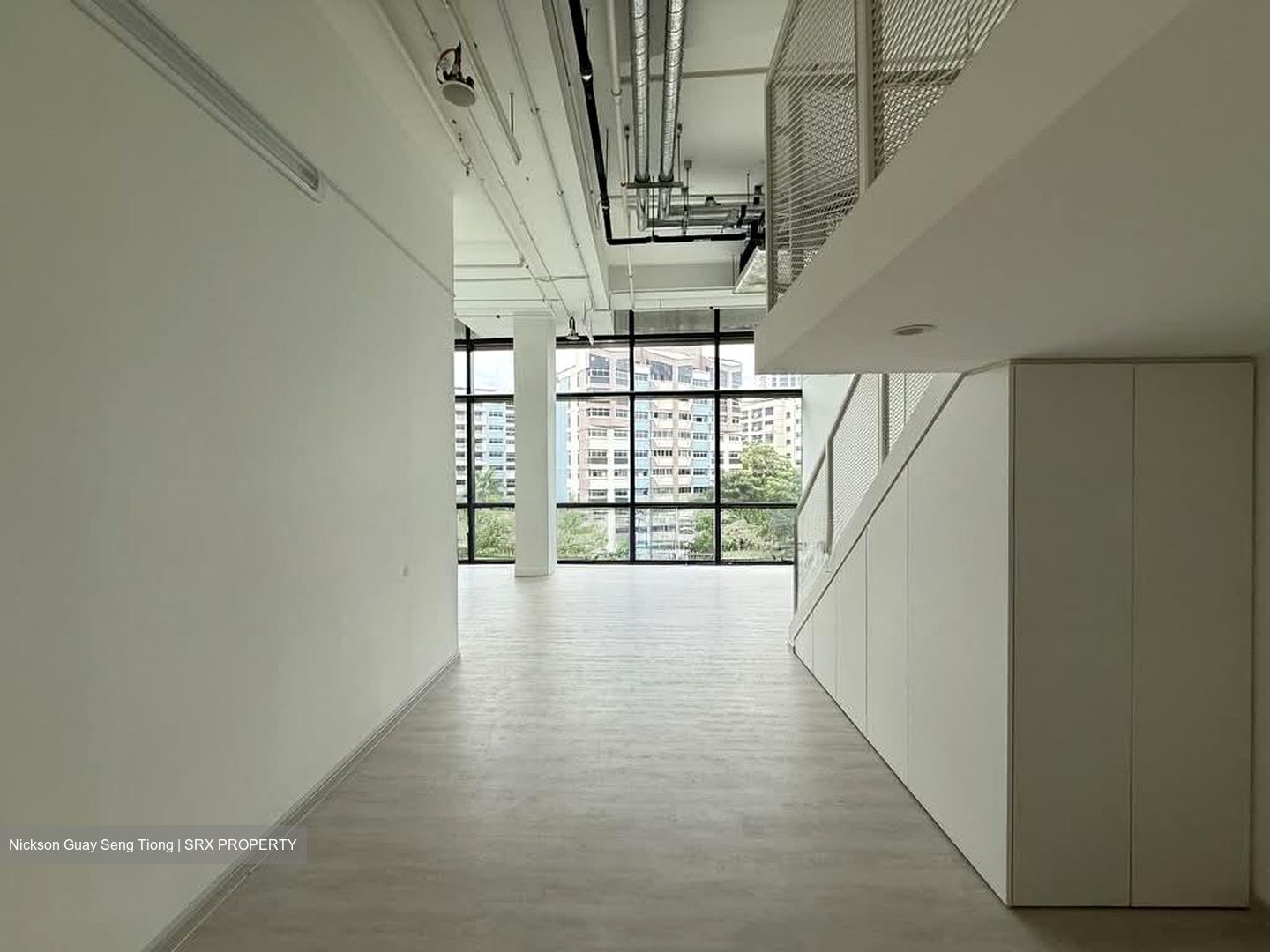 Woods Square (D25), Office #536498531